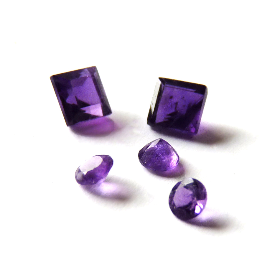 Améthyste violette carrée et ronde