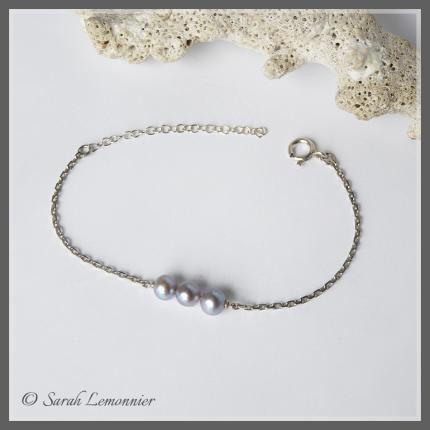 Bracelet artisanal en argent avec perles de culture bleues